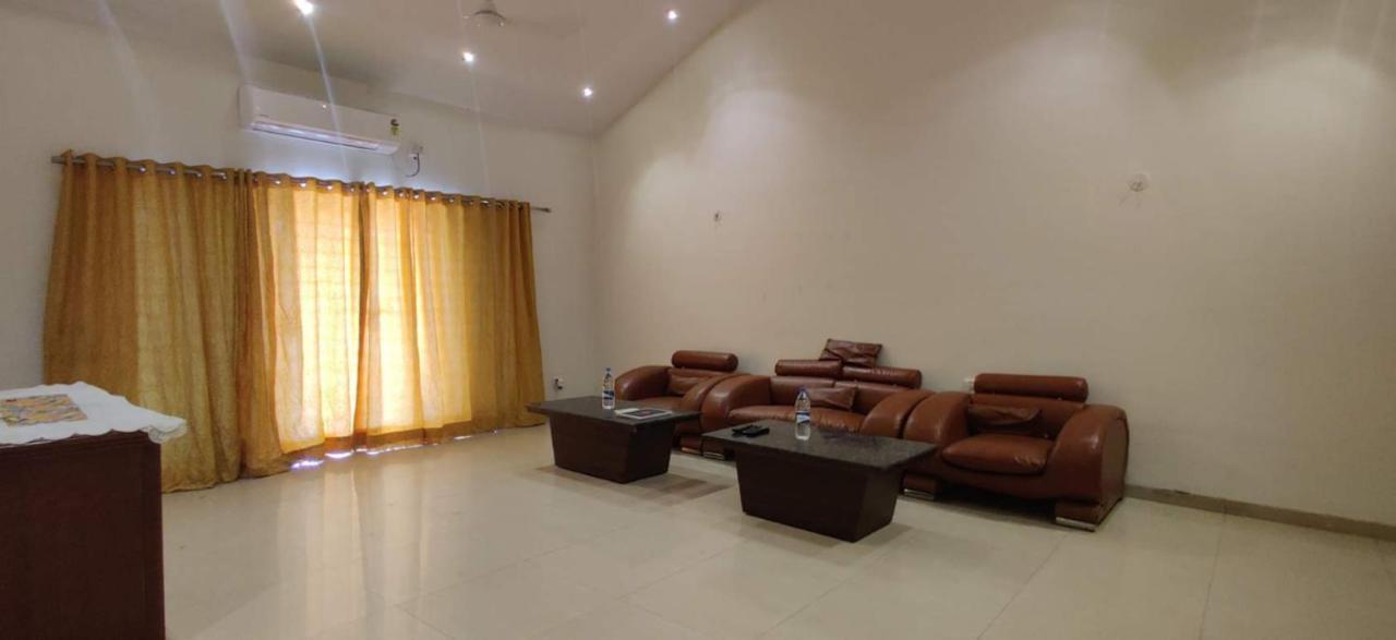 Вилла Air 2Bhk Infinity Игатпури Экстерьер фото